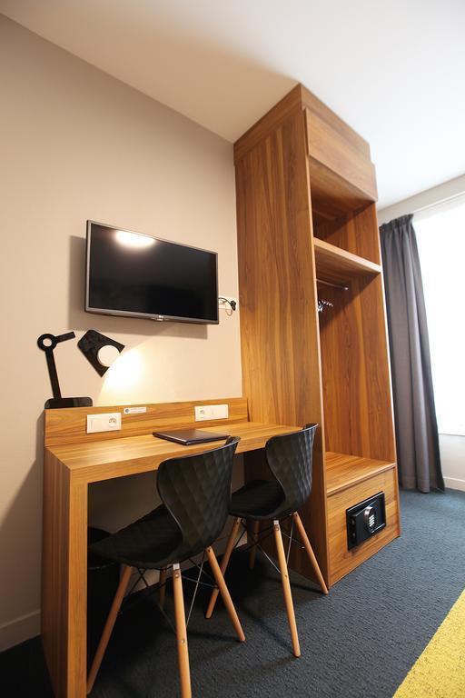 Best Western Hotel De Paris Laval  Zewnętrze zdjęcie